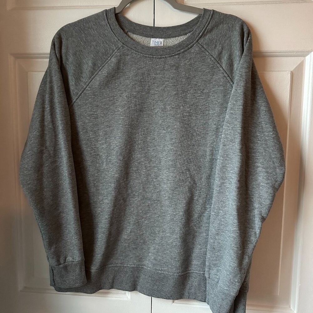 Gray sweatshirt